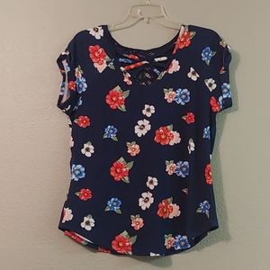 💲3 for 15💲Navy flower shirt